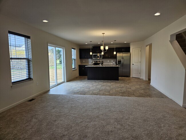 Building Photo - 118 Rhodolite Ln