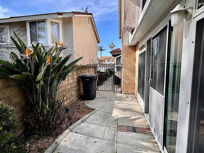 Building Photo - 5328 Natasha Ct