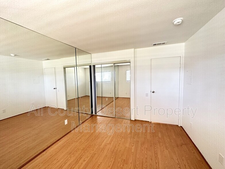 Building Photo - 2810 N Arcadia Ct