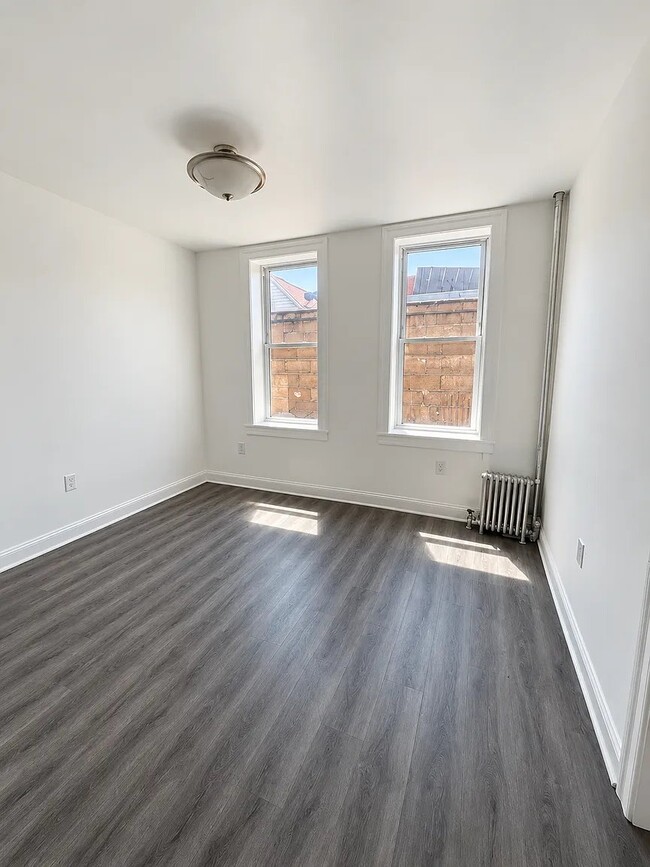 Building Photo - 5111 Palisade Ave