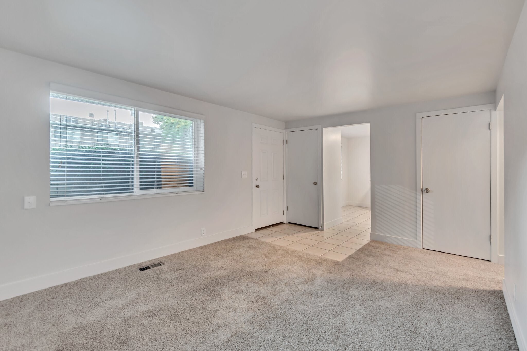 Building Photo - 2105 E 3300 S