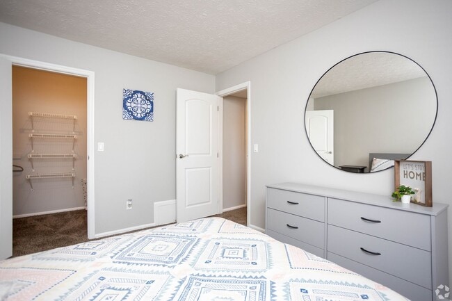 Building Photo - Available now! One bedroom with Wood Burning Fireplace, in Dublin City Schools!