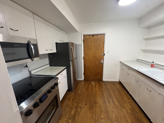 Building Photo - 5136 S Blackstone Ave