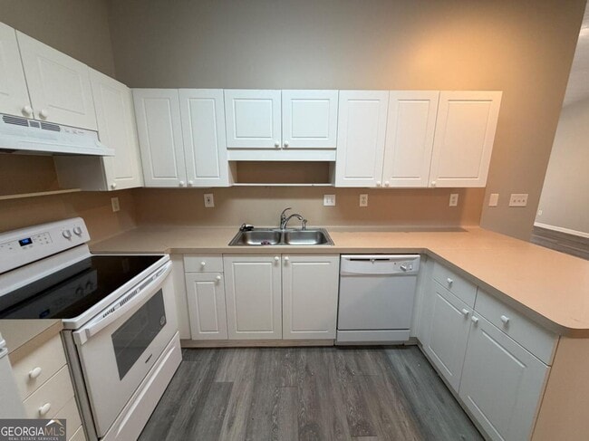 Building Photo - 2137 Hickory Bend SE