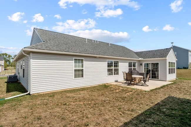 Building Photo - Single Family ranch home