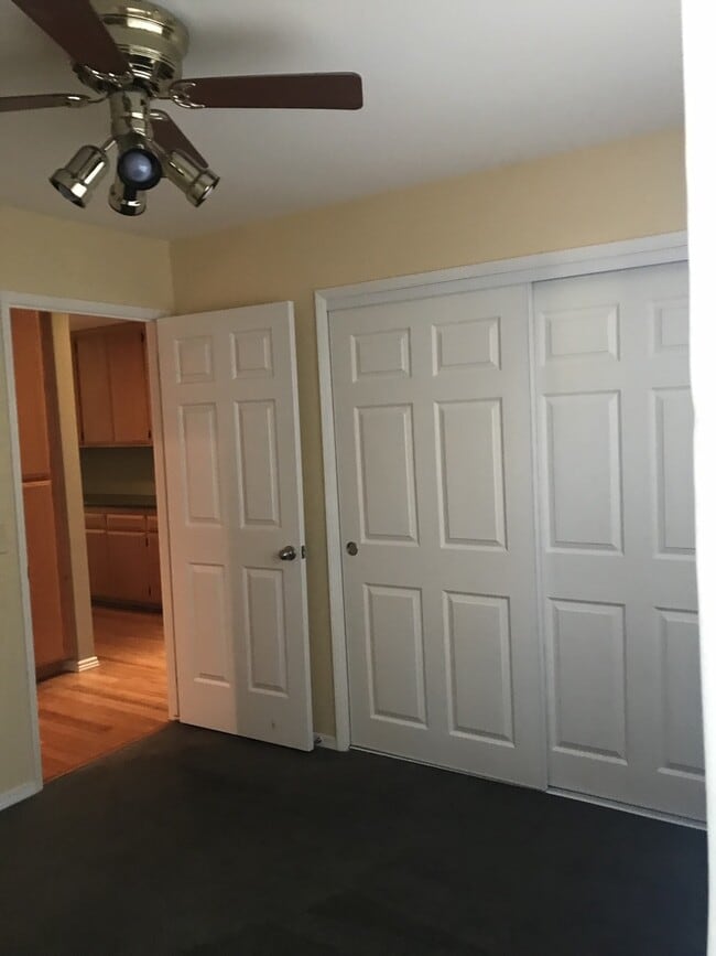 Building Photo - Beautiful 4 bedroom custom