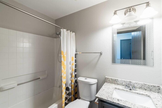 Building Photo - 404 Paige Bend