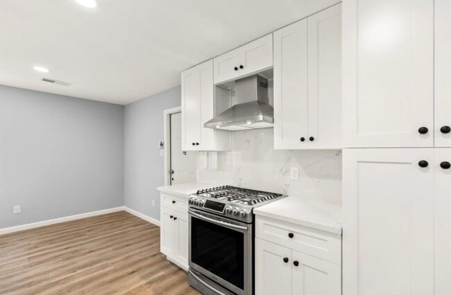 Building Photo - 7515 Jason St