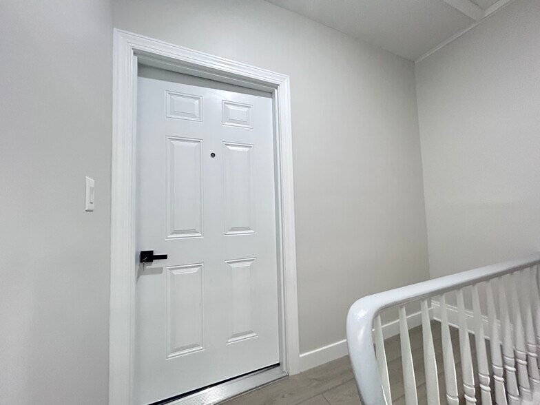 Building Photo - 510 17th St