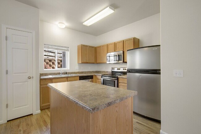Building Photo - 2756 Scotchbroom Point
