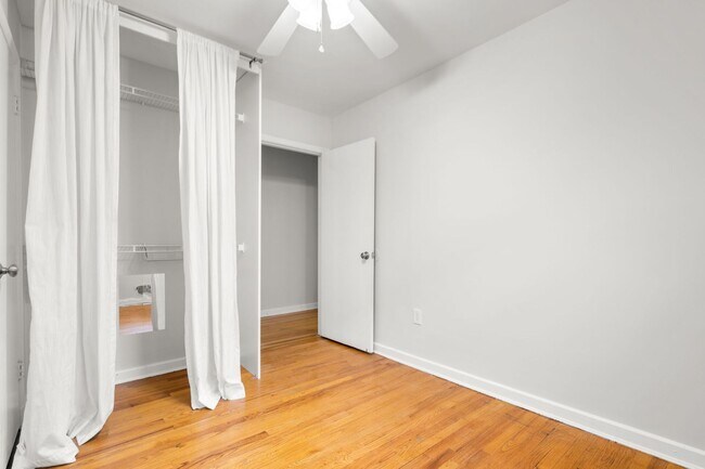 Building Photo - 3 Bed 2 Bath - Takoma Park Split Level - 1...