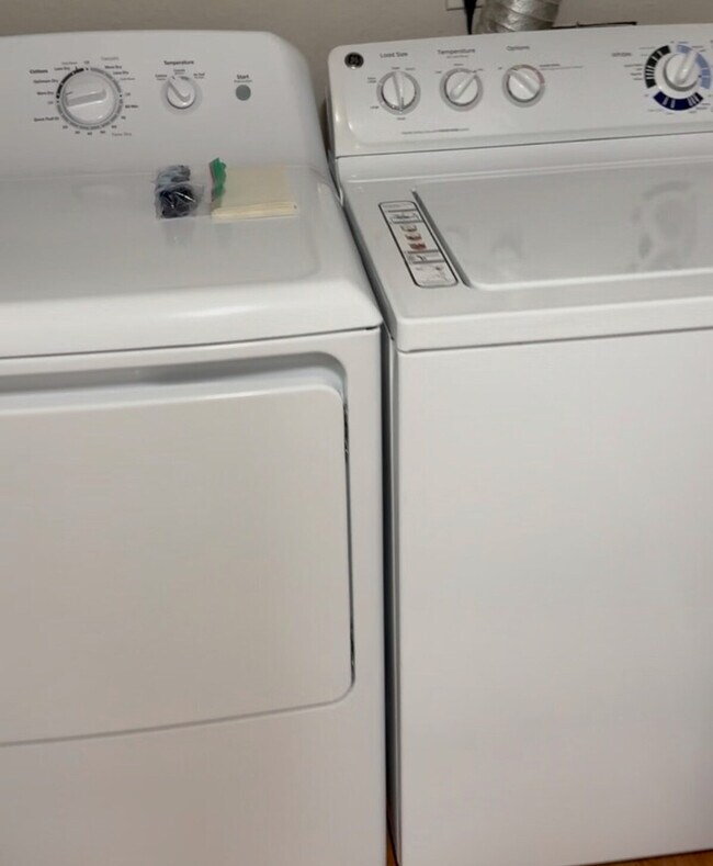 Building Photo - 4106 Factoria Blvd SE