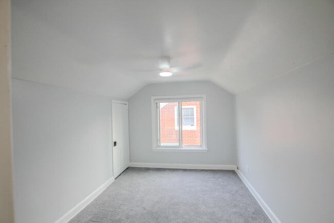 Building Photo - 5017 N Bay Ridge Ave