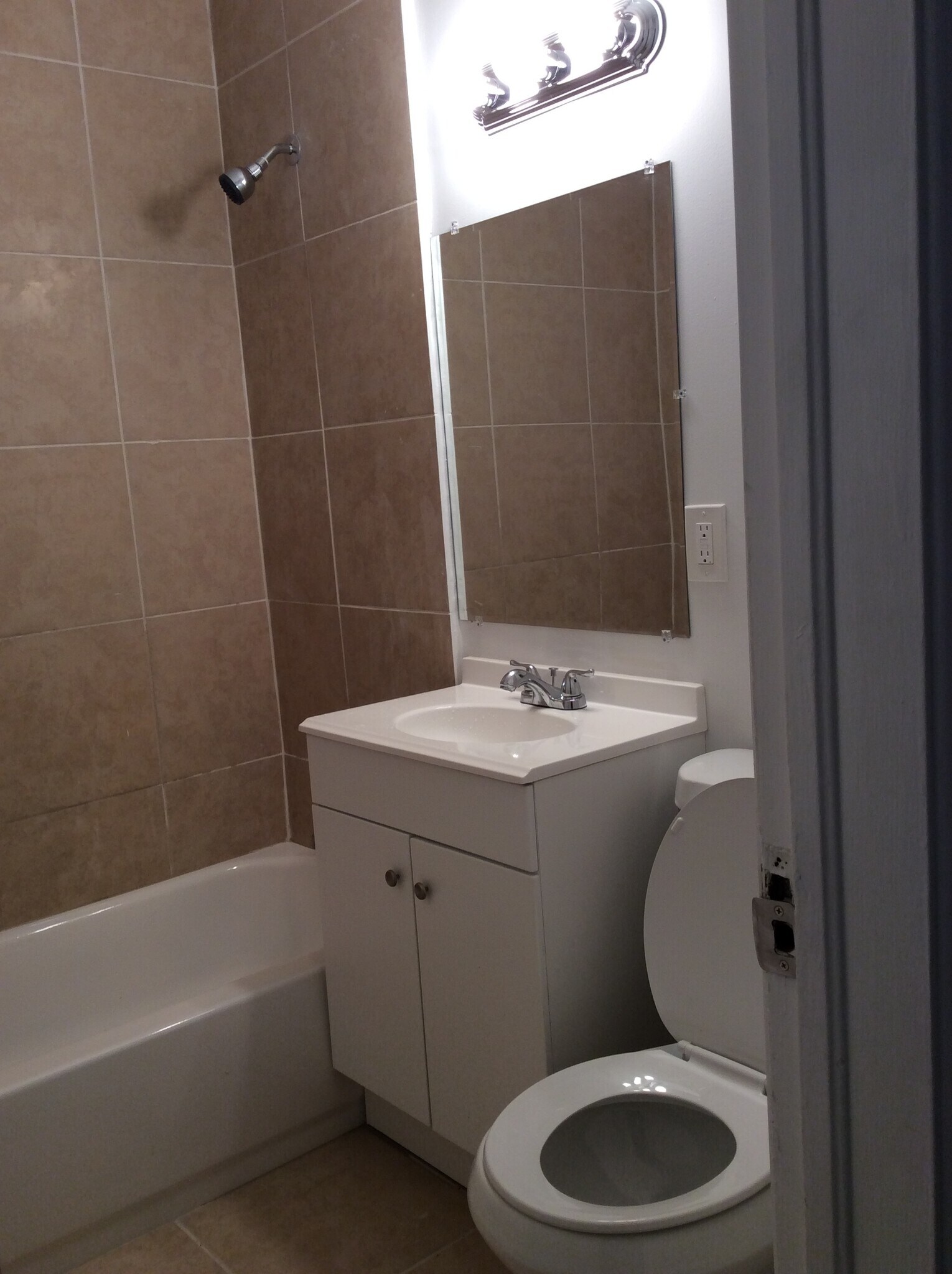 Bathroom #2 - 3120 SW 12th Pl