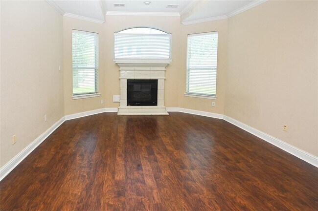 Building Photo - 8707 Westbrook Forest Dr