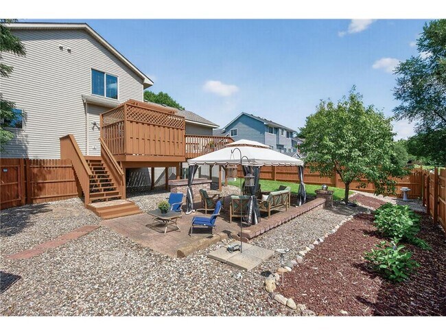 Building Photo - 4133 Sunset Trail N