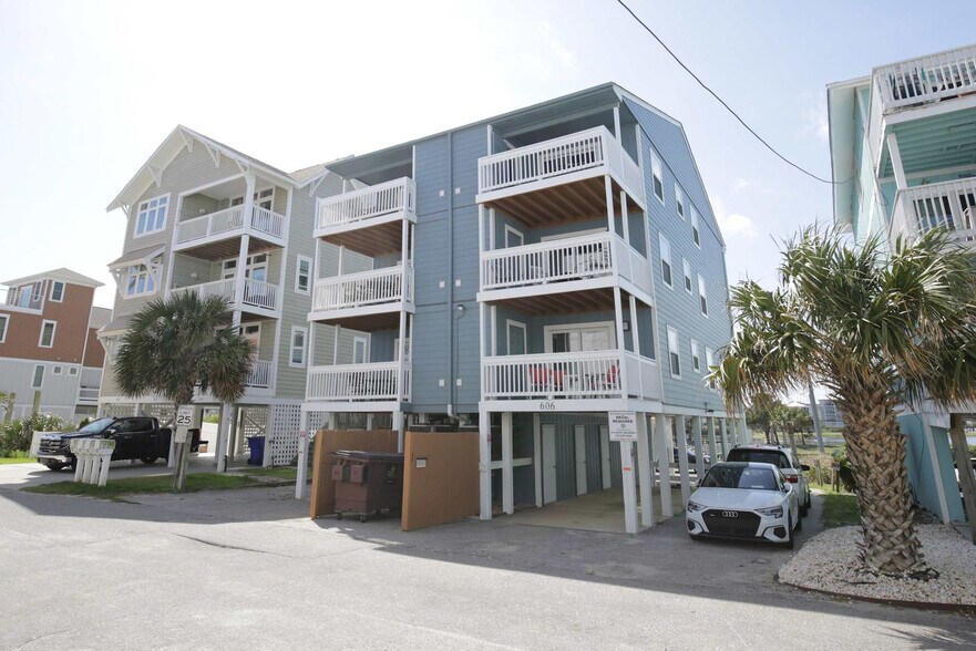 Building Photo - 608 Carolina Beach Ave S