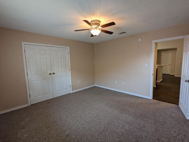 Building Photo - 9768 Parker Lake Cir