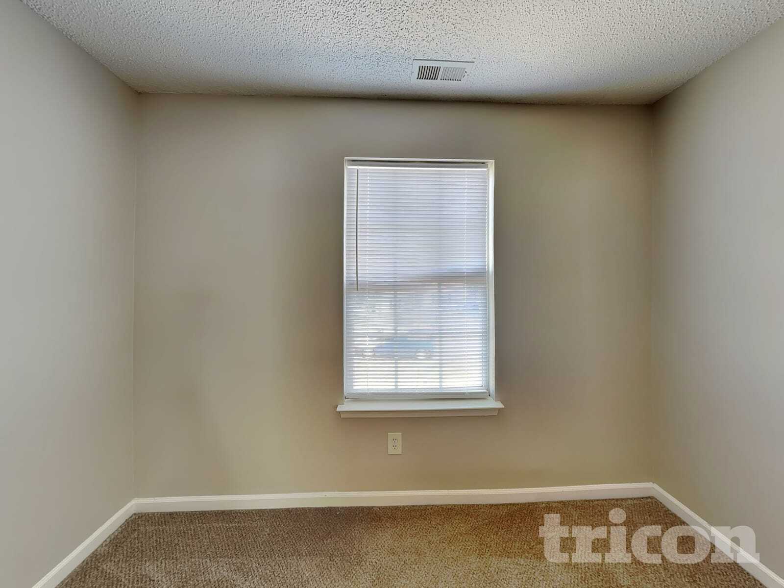 Building Photo - 535 Railway Pl SW