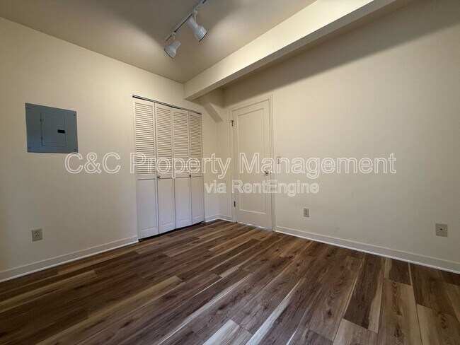 Building Photo - 138 17th St