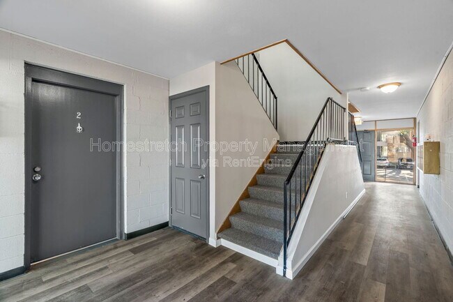 Building Photo - 16 Bruce Dr