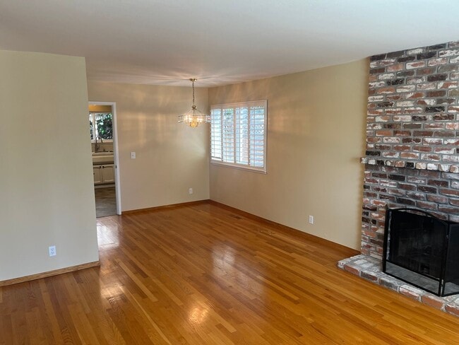 Building Photo - 1080 Maraschino Dr