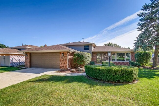 Building Photo - 14353 S Glen Dr W