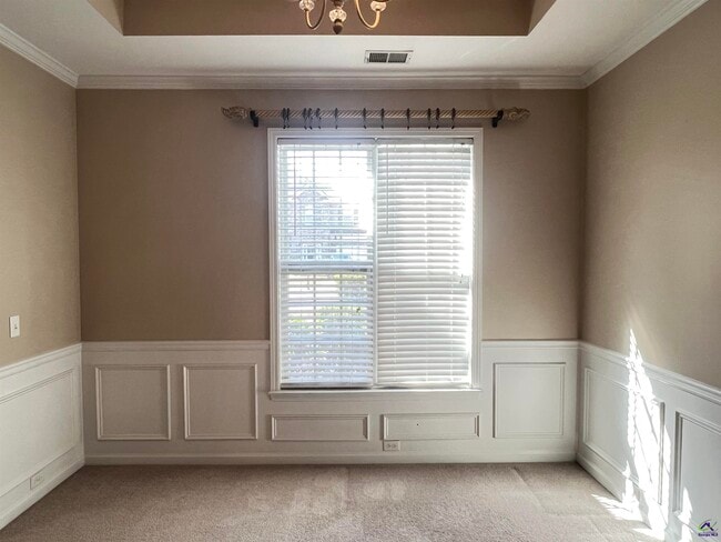 Building Photo - 312 Hearthwood Dr