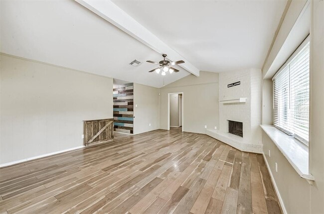 Building Photo - 5347 Lincoln Green Dr