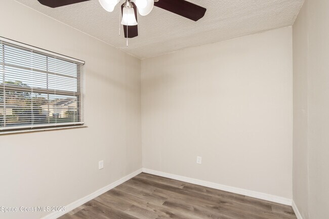Building Photo - 674 Altamira St NW