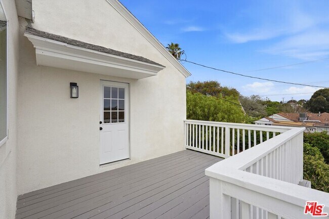 Building Photo - 5452 Harcross Dr