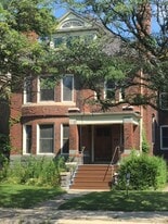 Building Photo - 658 W Forest Ave