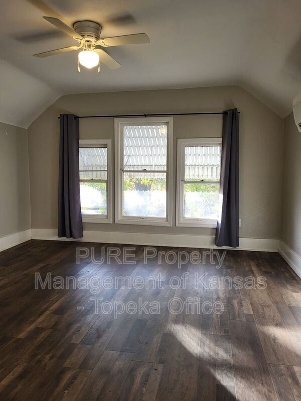 Building Photo - 1620 SW College Ave