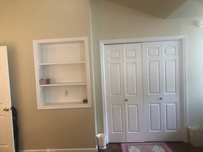 Building Photo - 470 Meadow Ln