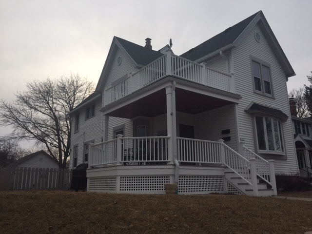 Large front porch/deck with lake view - 2727 S Shore Dr