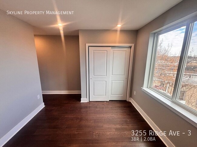 Building Photo - 3255 Ridge Ave