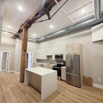 Building Photo - 714 Chestnut St