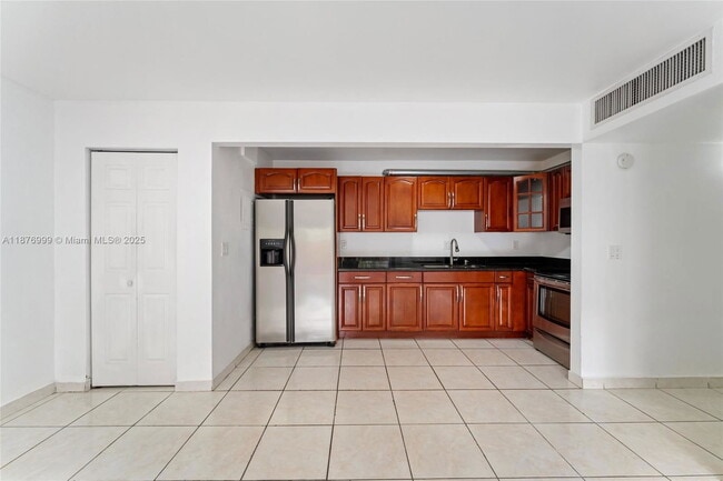 Building Photo - 4300 NW 79th Ave