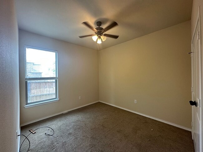 Building Photo - 304 Rosalie Dr