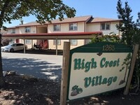 Building Photo - 2 Bed/1.5 Bath Apartment - NE Purcell Blvd