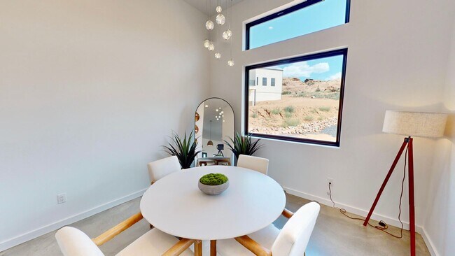 Building Photo - Beautiful Custom Home Available Now