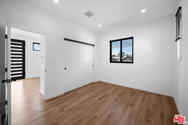 Building Photo - 2646 Westwood Blvd