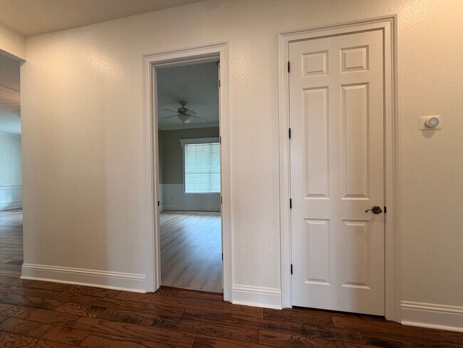 Building Photo - Luxury Windermere Home | 5 Bed 4.5 Bath La...