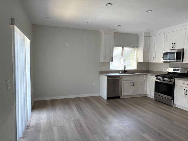 Building Photo - 2616 ELL