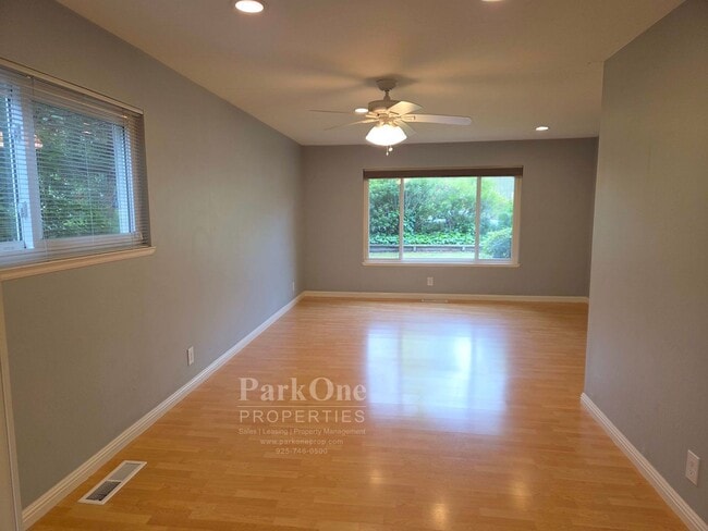Building Photo - Larkey Park Single Level Home In Walnut Creek