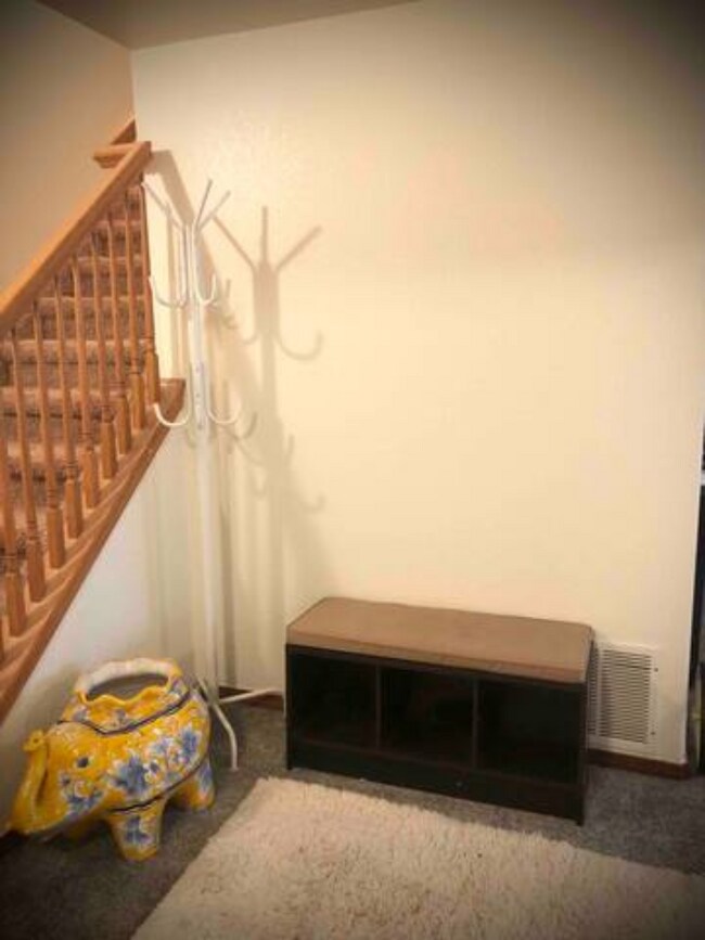 Building Photo - 5468 Plumstead Dr