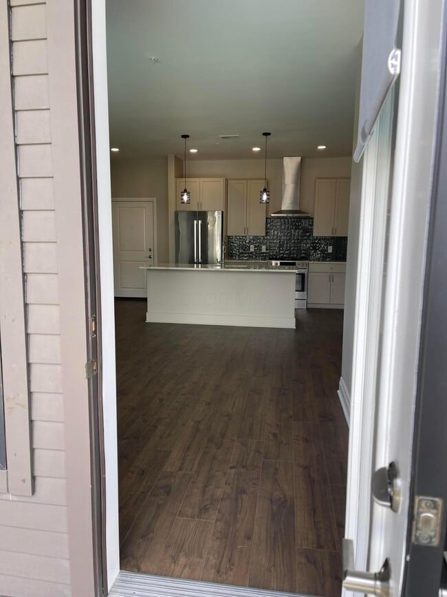 Building Photo - 6633 Dale Dr