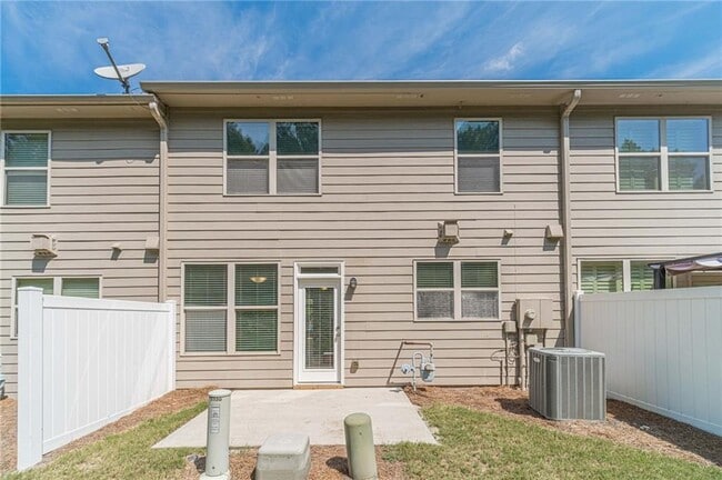 Building Photo - 3328 Sardis Bend Dr