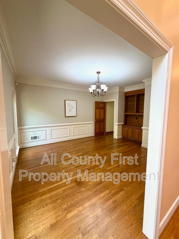 Building Photo - 2438 Kings Arms Dr