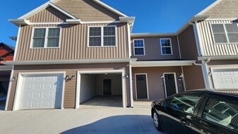 Building Photo - 3319 Stoneway Ct